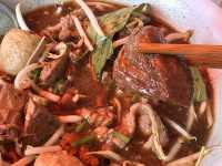 ก๋วยเตี๋ยวเนื้อนายดำ – ตำนานกว่า 40 ปี