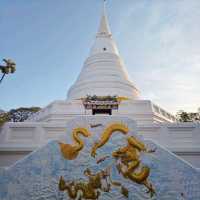 วัดเฉลิมพระเกียรติวรวิหาร