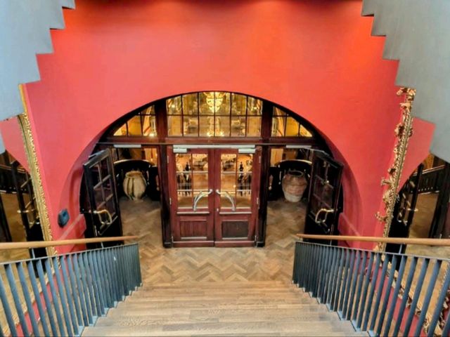 瑞士-伯恩，百年穀倉改建的地窖餐廳---Kornhauskeller Restaurant & Bar