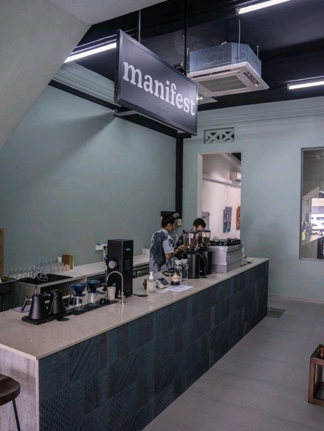SPECIALTY COFFEE SPACE WITH MICRO ART GALLERY! 🖼☕️