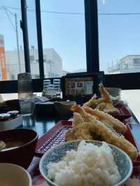 กรอบนอก นุ่มใน ที่ Fuji Tempura Idaten
