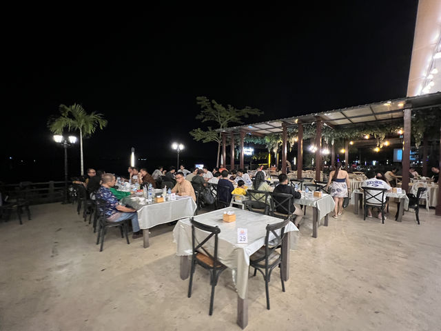 Harbour Bay Seafood: Ocean Breezes & Fresh Catches in Batam