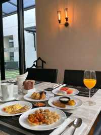 🍫 Swiss Comfort Meets Thai Hospitality – Mövenpick Bangkok Experience 🏨🇹🇭