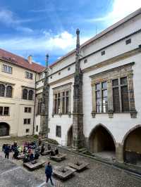 Prague Castle – A Timeless Crown Above the City of Spires