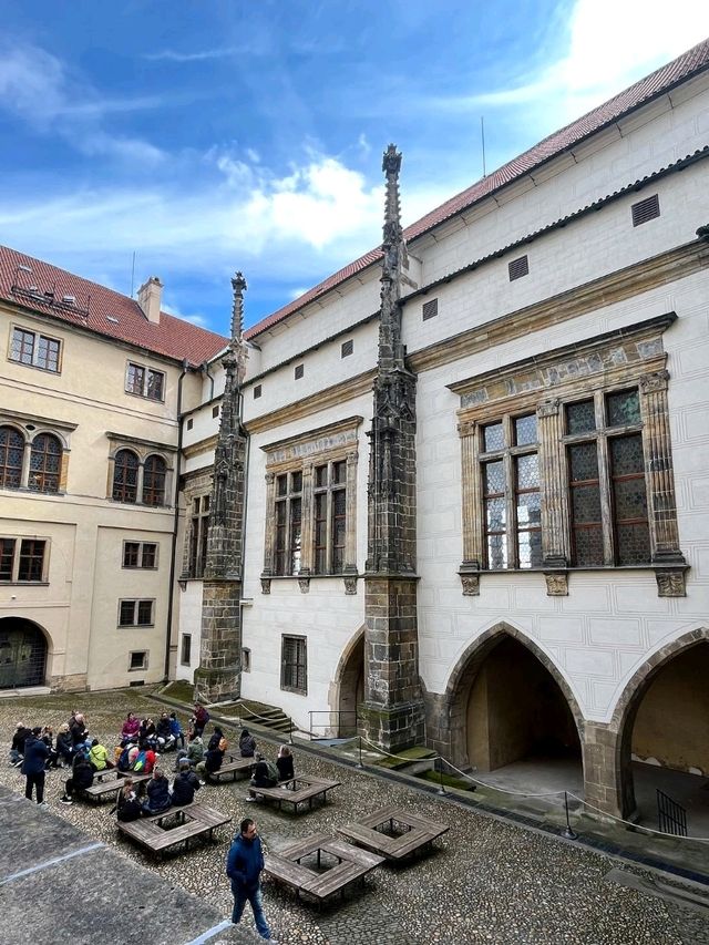 Prague Castle – A Timeless Crown Above the City of Spires
