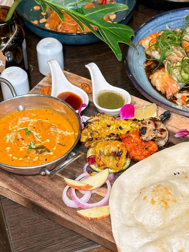 ✨ Experience Elevated Elegance at Radisson Blu Plaza Bangkok ✨