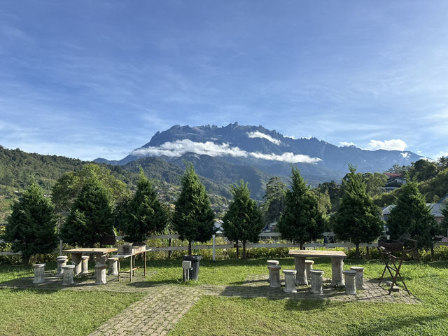 Stay a night with amazing view (Mount Kinabalu)