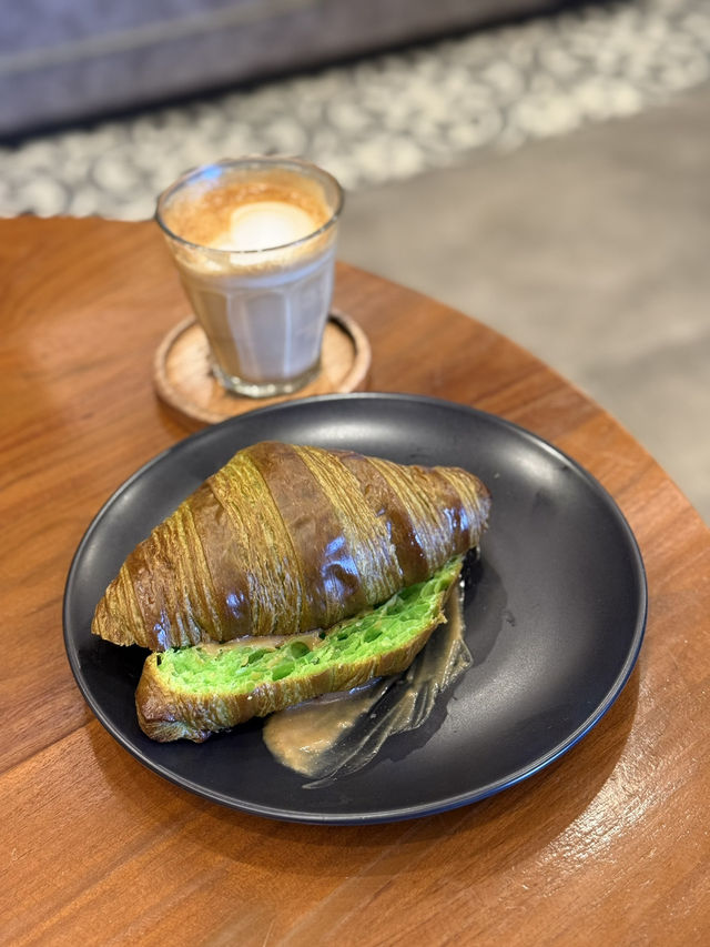 Where croissant meets Komodo dragon