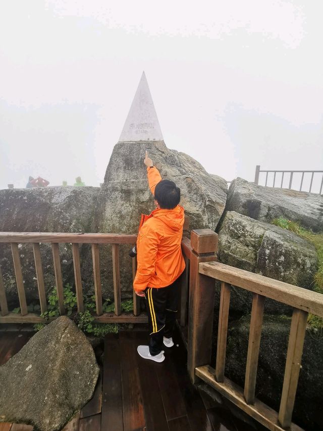 ⛰️✨ พิชิตฟานซีปัน – หลังคาแห่งอินโดจีน 🇻🇳☁️