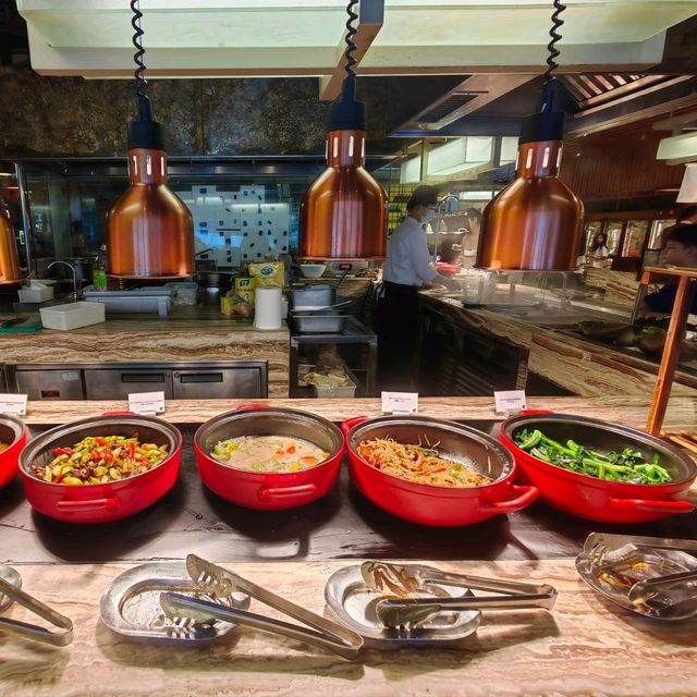 金茂深圳JW萬豪酒店豐富自助餐食