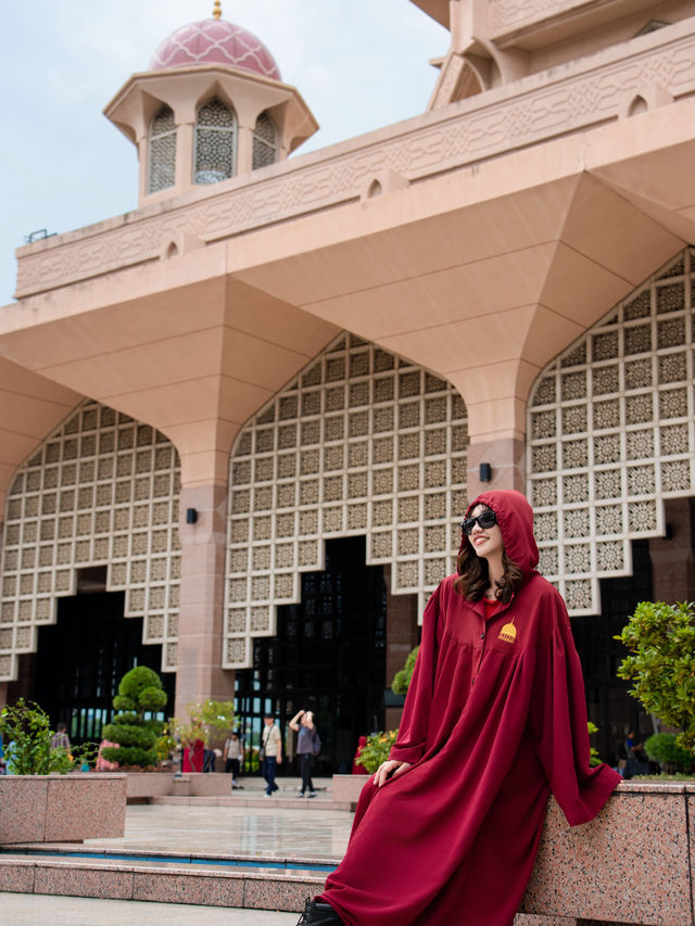 🇲🇾Pink Mosque (Masjid Putra) in Putrajaya,Kuala Lumpur, Malaysia