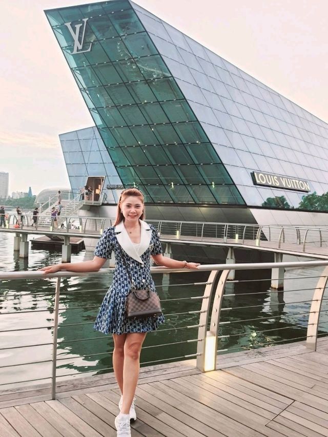 The Helix Bridge – Merlion – Marina Bay สิงคโปร์