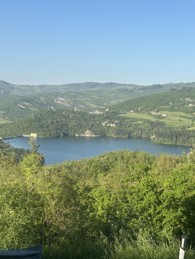 風景如畫嘅意大利Suviana Lake🇮🇹