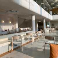Floating Flow Cafe
