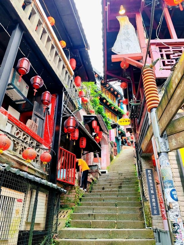 Wandering Through Jiufen Old Street