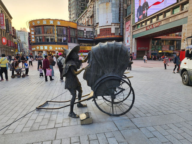 Guangzhou’s Twin Shopping Streets: Style Meets Tradition