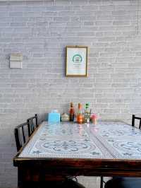 치앙마이 올드타운 현지식 맛집 Mr. Kai Restaurant