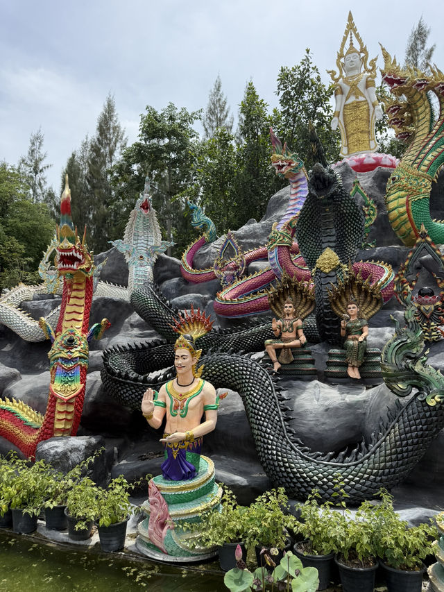 แค่เดินผ่านก็ขนลุกแล้ว! 😱🐉 พญานาคที่วัดดอนขนาก