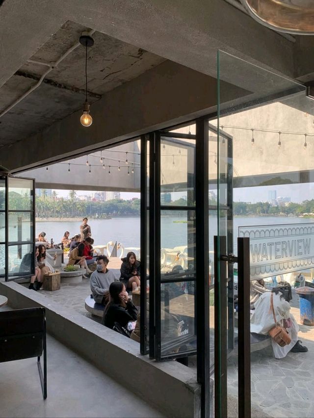 The Sipping Bar