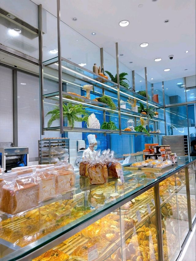BreadTalk at Westgate: Tasty Buns and Easy Snacks