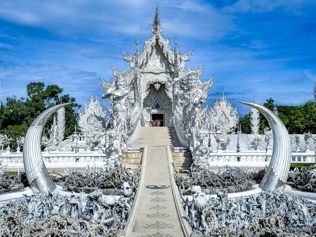 Chiang Rai’s White Temple: Thailand’s Most Surreal Masterpiece