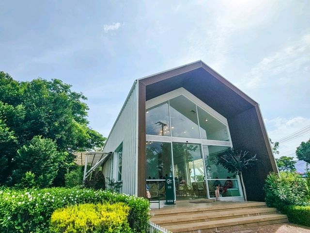 อุ่น • Ounn Cafe & Eatery