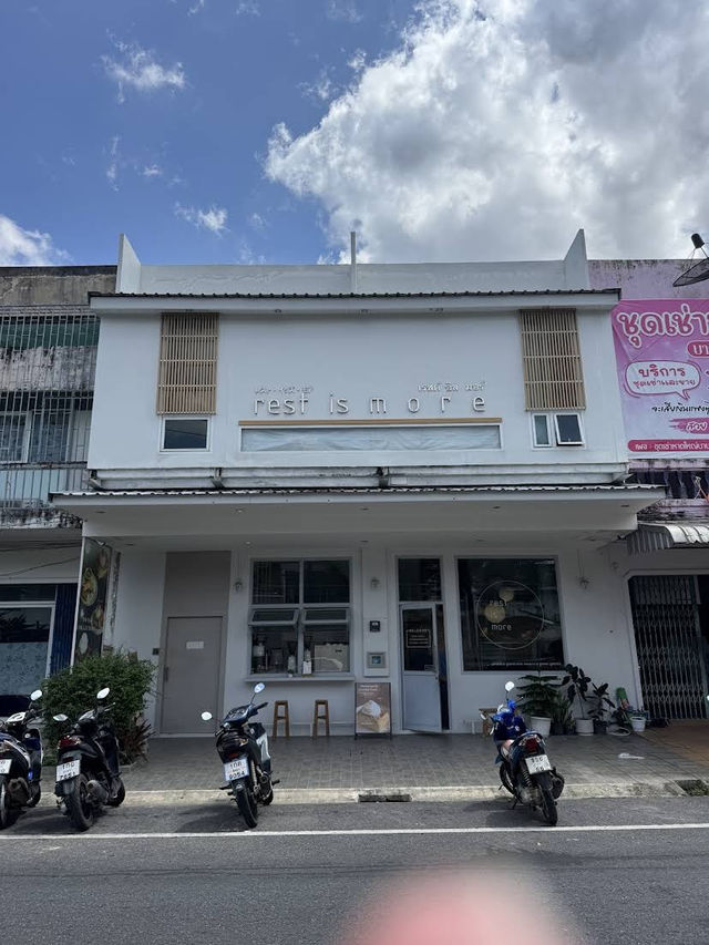 Rest is more Gelato Cafe Hatyai: Minimalist Scoops with a Japanese Soul