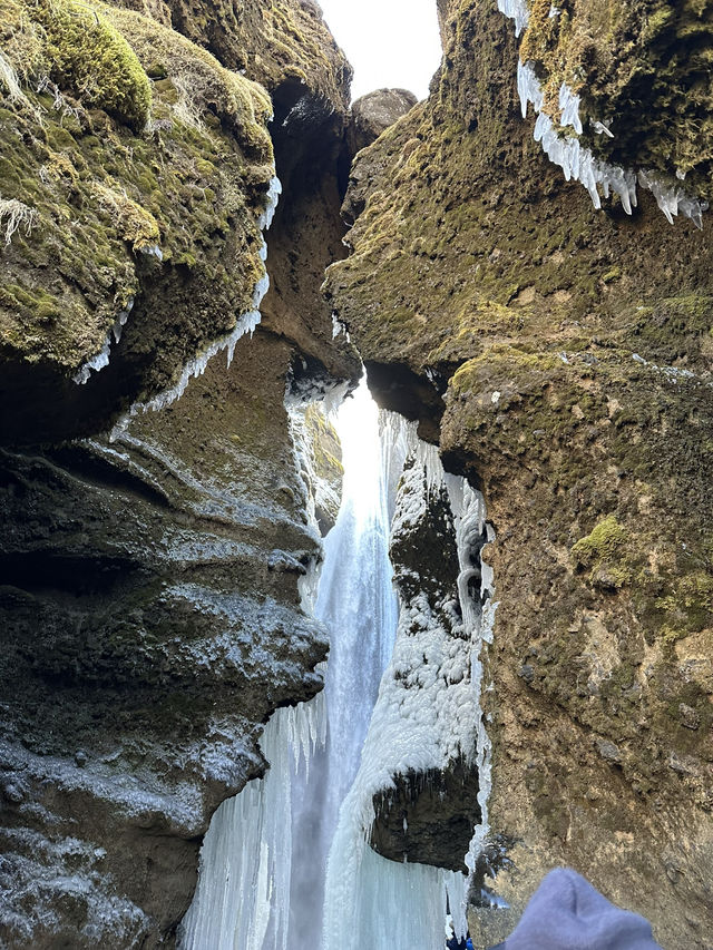 💦 冰與水的交界｜Gljufrabui Waterfalls 冰島秘境瀑布