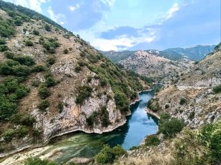 Спокойная красота озера Сан-Доменико