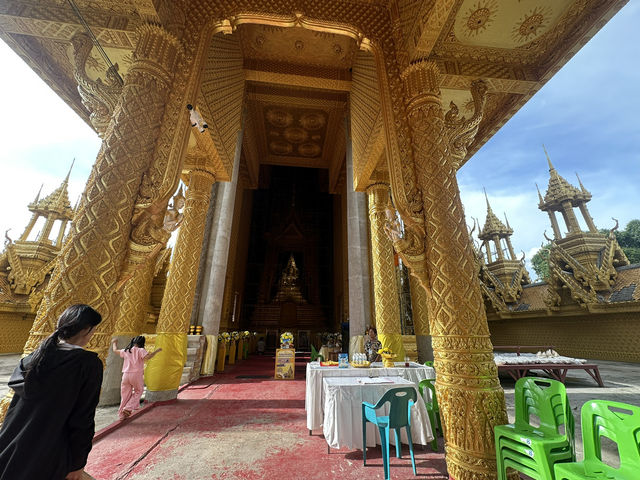 วัดสีทองแห่งพิษณุโลก