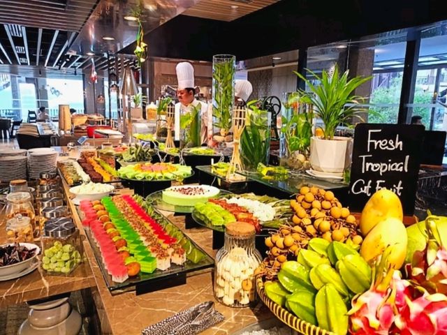 布城 | 湖畔希爾頓逸林酒店，超乎預期的中轉驚喜！