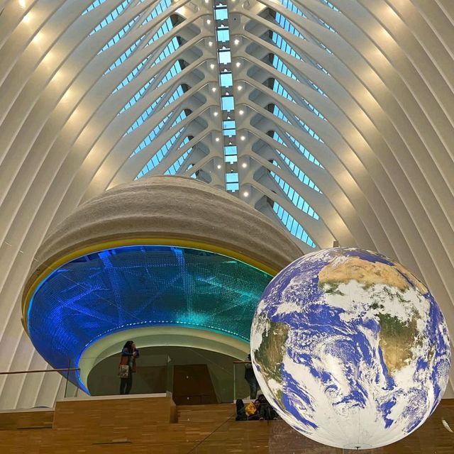 Ciutat de les Arts i les Ciències A Futuristic Cultural Wonderland Ciutat de les Arts i les Ciències A Futuristic Cultural Wonderland