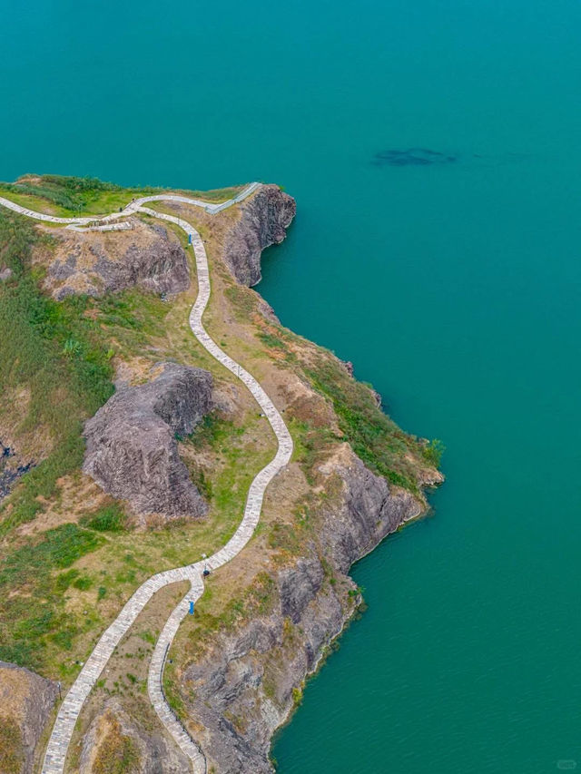 ✨ Haining – A Hidden Gem by the Sea in Zhejiang ✨