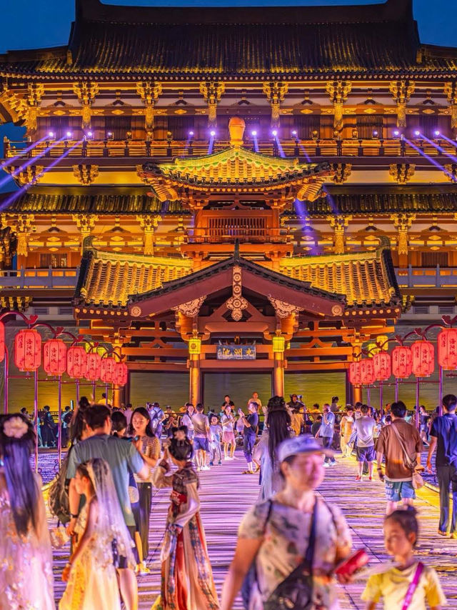 🌙 Jiuzhou Pond – Luoyang’s Hidden Gem That Truly Shines at Night