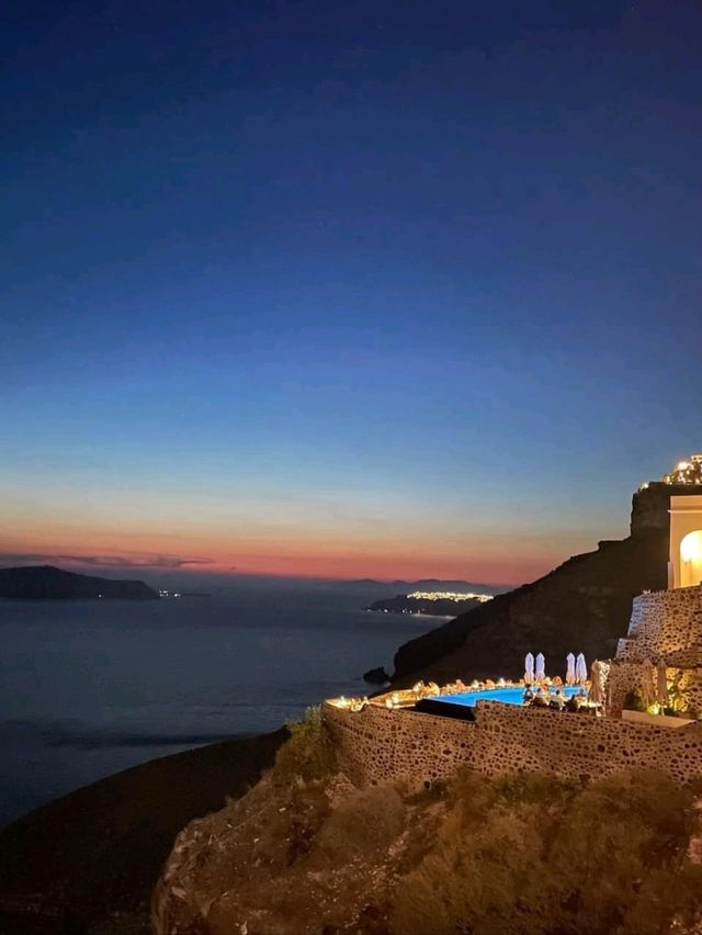 Exploring Fira’s Charm and Views Exploring Fira’s Charm and Views