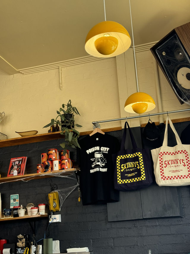 【オーストラリア・メルボルン】レトロ感あふれるダイナー「Skinnys Eatery」🥯🍳