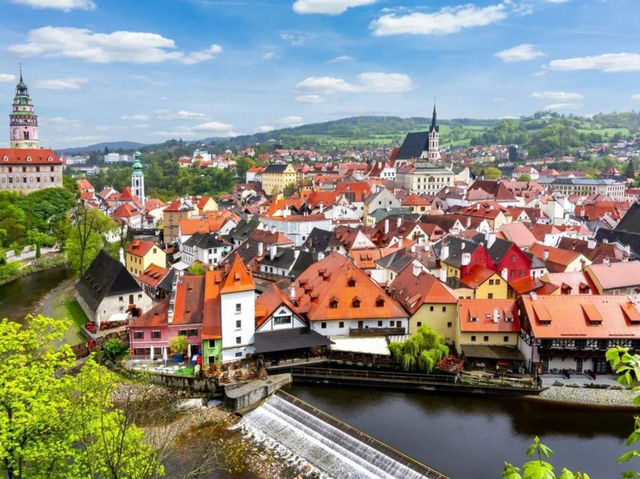 Cesky Krumlov….ล่องเรือผ่านเมืองเก่า 