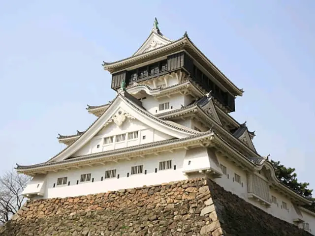 福岡城遺址（舞鶴公園）– 江戶時代城郭遺跡