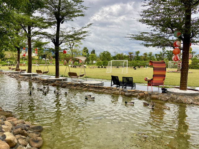 ☂️現代建築遇上雨天詩意✨水上雲朵温泉酒店♨️🧸🛝 ☂️現代建築遇上雨天詩意✨水上雲朵温泉酒店♨️🧸🛝