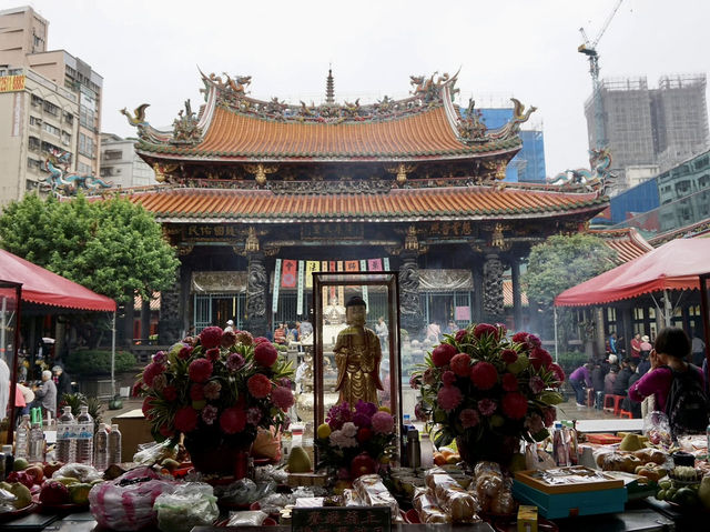 วัดหลงซาน (Longshan Temple) 🙏😇