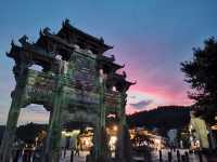 夕暮れ時が幻想的な世界遺産の村　西递村