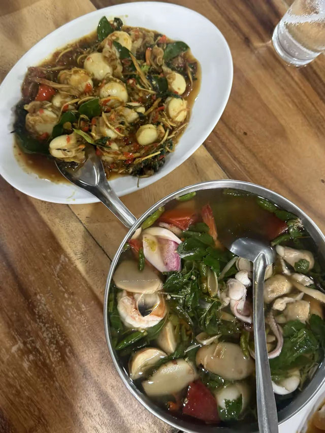 ครัวห้วยทราย ร้านอาหารย่านเพชรบุรี 🥰🧸