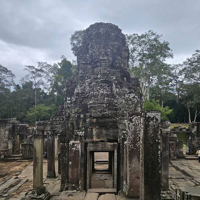 Bayon Temple ប្រាសាទបាយ័ន