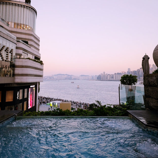 Staycation Goals: The Regent Hong Kong—Harbour Views & Quiet Luxe Vibes 🌊✨