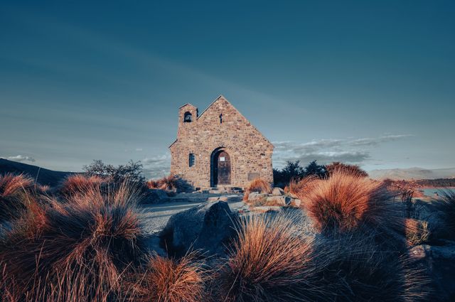 蒂卡波湖畔:好牧羊人教堂四季風光之旅 蒂卡波湖畔:好牧羊人教堂四季風光之旅