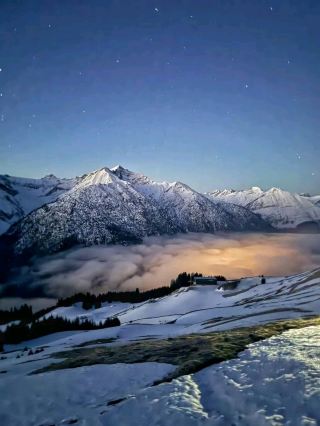 116 เส้นทางและหิมะปุยละเอียดไม่รู้จบ: สวรรค์แห่งการเล่นสกีทัวริ่งในเทือกเขาแอลป์เลชทาเลอร์