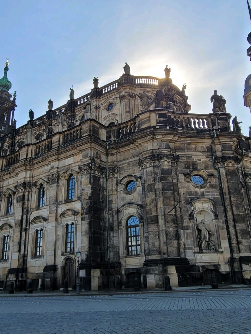 霧の中で出会った古都：ドイツの小さな街・ドレスデン（Dresden