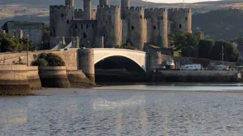 🏰 Conwy — A Medieval Story Etched in Stone 🏴✨ — traveler post in Conwy
