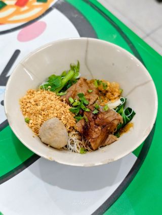 Bangkok | Starting a Great Day with Boat Noodles. 🍜
