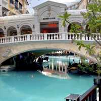 Would you believe me if I told you this is in a mall? 